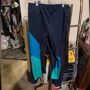 Women’s Avia leggings brand new size large